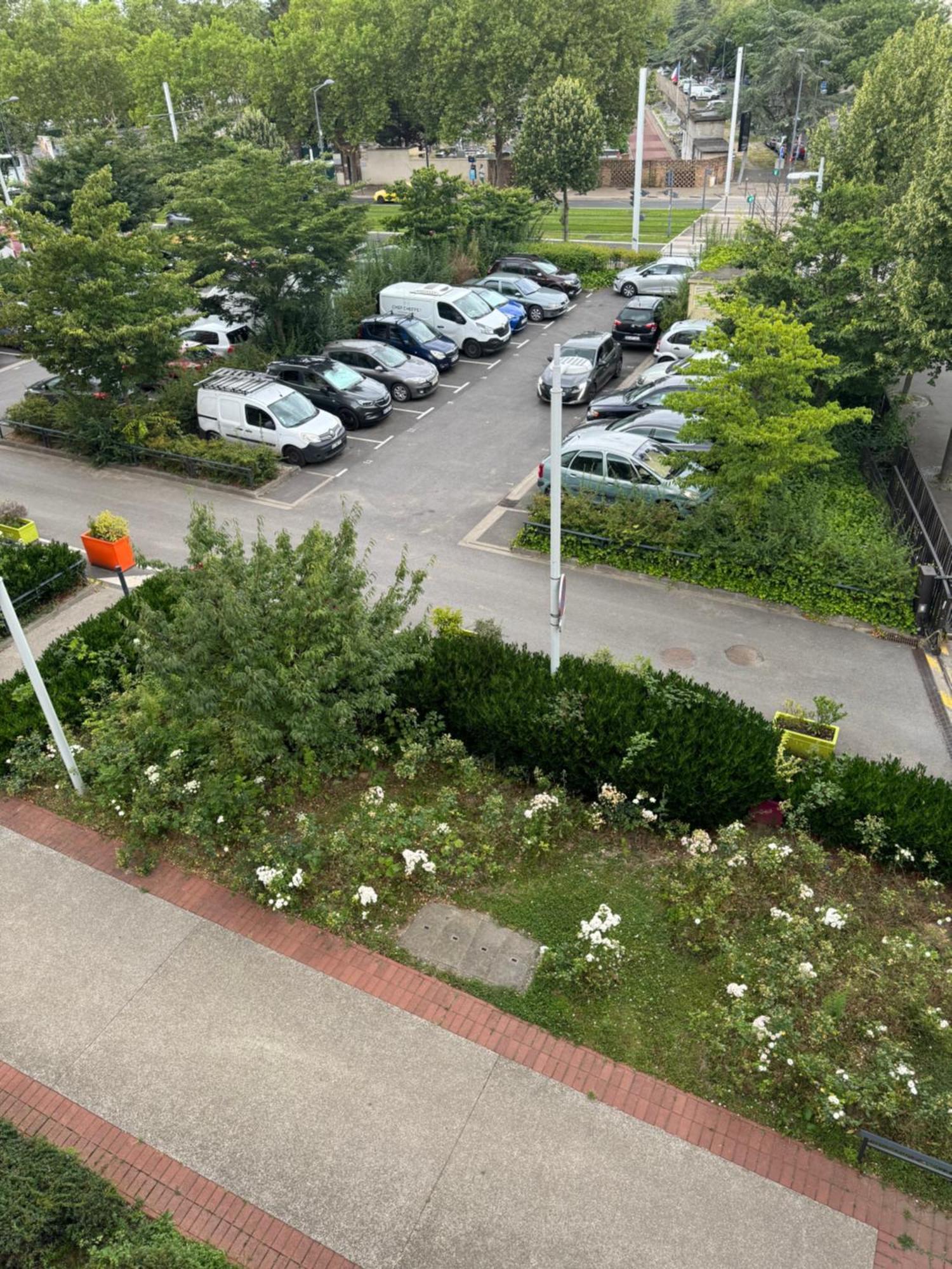 Apartamento Jardins De La Noue Villeneuve-la-Garenne Exterior foto
